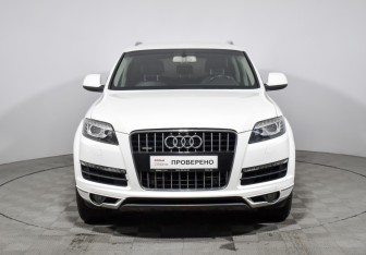 Подержанный автомобиль Audi Q7 2011 года (2 фото)