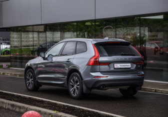Подержанный автомобиль Volvo XC60 2020 года (8 фото)