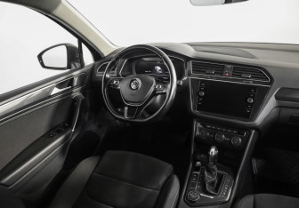 Подержанный автомобиль Volkswagen Tiguan 2018 года (9 фото)