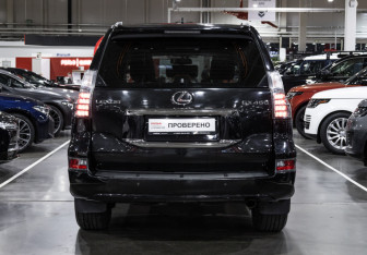 Подержанный автомобиль Lexus GX 2015 года (7 фото)