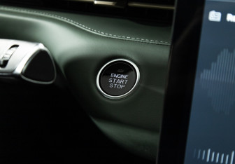 Подержанный автомобиль Changan Lamore 2023 года (18 фото)