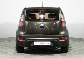 Подержанный автомобиль Kia Soul 2011 года (6 фото)