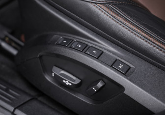 Подержанный автомобиль Volvo V40 Cross Country 2019 года (21 фото)