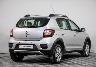 Подержанный автомобиль Renault Sandero 2015 года (5 фото)