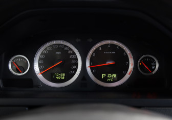 Подержанный автомобиль Volvo XC90 2011 года (12 фото)