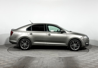 Подержанный автомобиль Skoda Rapid Liftback 2019 года (4 фото)