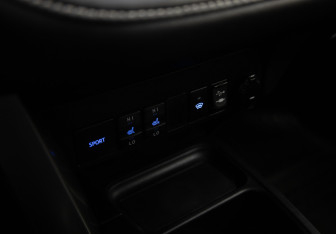 Подержанный автомобиль Toyota RAV4 2016 года (21 фото)