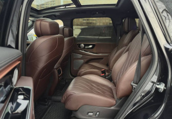 Подержанный автомобиль Exeed VX 2023 года (32 фото)