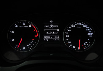 Подержанный автомобиль Audi A3 Sedan 2014 года (12 фото)