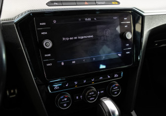 Подержанный автомобиль Volkswagen Passat Wagon 2018 года (16 фото)