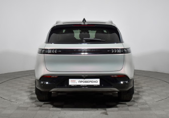 Подержанный автомобиль Voyah Free 2023 года (6 фото)