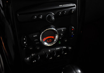 Подержанный автомобиль MINI Countryman 2013 года (18 фото)