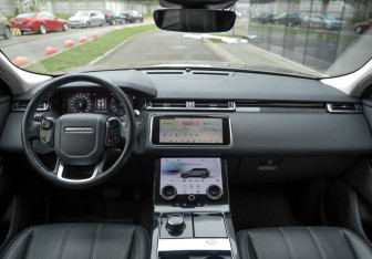 Подержанный автомобиль Land Rover Range Rover Velar 2018 года (11 фото)