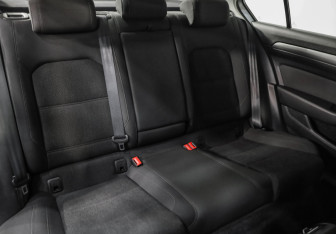 Подержанный автомобиль Volkswagen Passat Sedan 2015 года (23 фото)