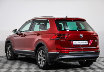 Подержанный автомобиль Volkswagen Tiguan 2017 года (7 фото)