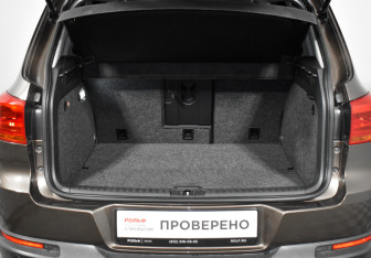 Подержанный автомобиль Volkswagen Tiguan 2015 года (18 фото)