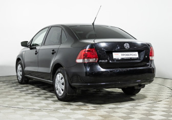 Подержанный автомобиль Volkswagen Polo Sedan 2012 года (7 фото)