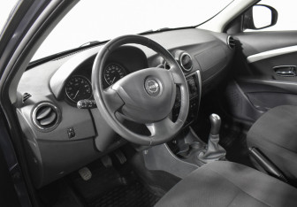 Подержанный автомобиль Nissan Almera Sedan 2014 года (9 фото)