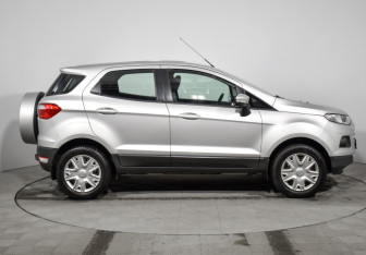 Подержанный автомобиль Ford EcoSport 2016 года (4 фото)