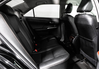 Подержанный автомобиль Toyota Camry Sedan 2013 года (19 фото)