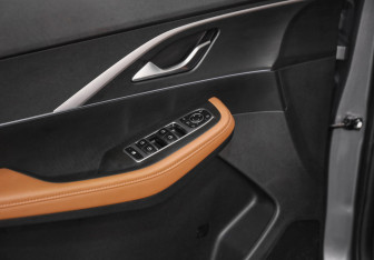 Подержанный автомобиль Omoda C5 2022 года (25 фото)
