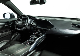 Подержанный автомобиль Geely Tugella 2023 года (9 фото)