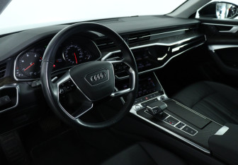 Подержанный автомобиль Audi A6 Sedan 2020 года (15 фото)