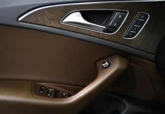 Подержанный автомобиль Audi A6 Sedan 2013 года (16 фото)