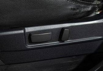 Подержанный автомобиль Mitsubishi Outlander 2012 года (17 фото)