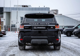 Подержанный автомобиль Land Rover Range Rover Sport 2015 года (7 фото)