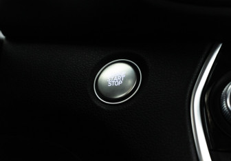 Подержанный автомобиль Hyundai Santa Fe 2018 года (17 фото)