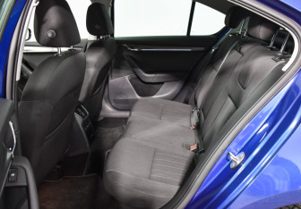 Подержанный автомобиль Skoda Octavia Liftback 2018 года (11 фото)