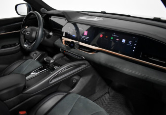 Подержанный автомобиль Geely Monjaro 2023 года (14 фото)