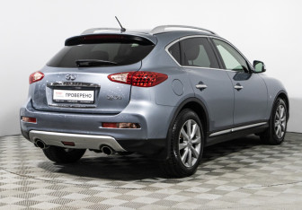 Подержанный автомобиль Infiniti QX50 2016 года (5 фото)