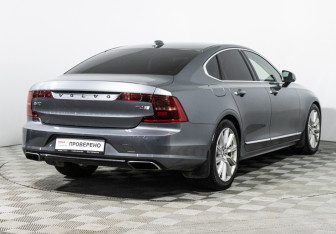 Подержанный автомобиль Volvo S90 2019 года (5 фото)