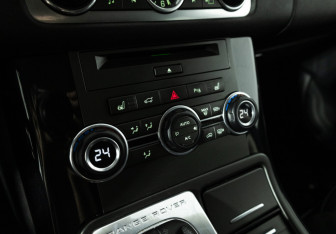 Подержанный автомобиль Land Rover Range Rover Sport 2012 года (17 фото)