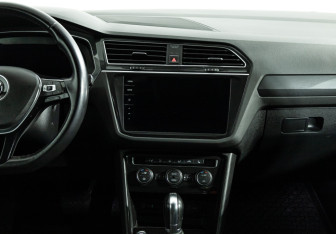 Подержанный автомобиль Volkswagen Tiguan 2017 года (14 фото)