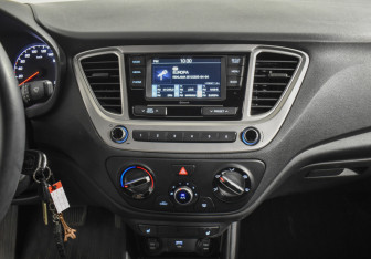 Подержанный автомобиль Hyundai Solaris Sedan 2021 года (15 фото)