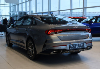 Новый Kia K5 2025 (10 фото)