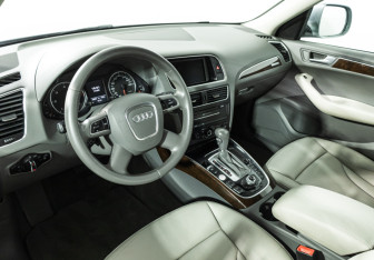 Подержанный автомобиль Audi Q5 2011 года (11 фото)