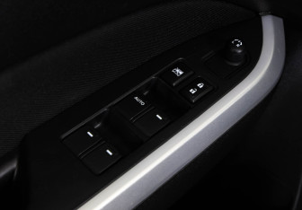 Подержанный автомобиль Suzuki Vitara 2016 года (18 фото)