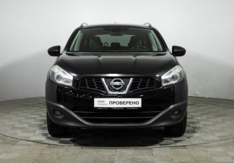 Подержанный автомобиль Nissan Qashqai+2 2011 года (2 фото)