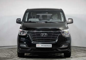 Подержанный автомобиль Hyundai H-1 2018 года (2 фото)
