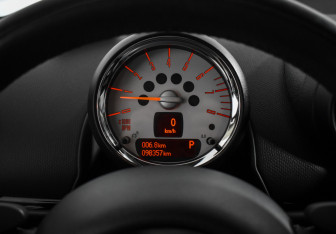 Подержанный автомобиль MINI Countryman 2014 года (20 фото)