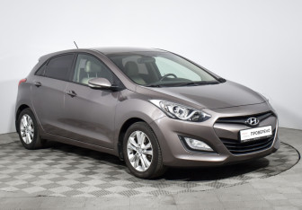 Подержанный автомобиль Hyundai i30 Hatchback 2014 года (3 фото)