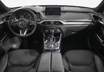 Подержанный автомобиль Mazda CX-9 2017 года (14 фото)