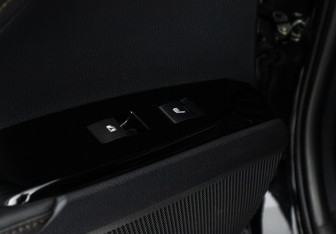 Подержанный автомобиль Toyota Camry Sedan 2019 года (23 фото)