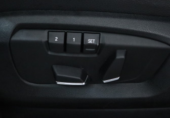 Подержанный автомобиль BMW X5 2016 года (16 фото)