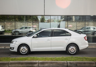 Подержанный автомобиль Skoda Rapid Liftback 2019 года (9 фото)