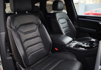 Подержанный автомобиль Volkswagen Touareg 2020 года (28 фото)